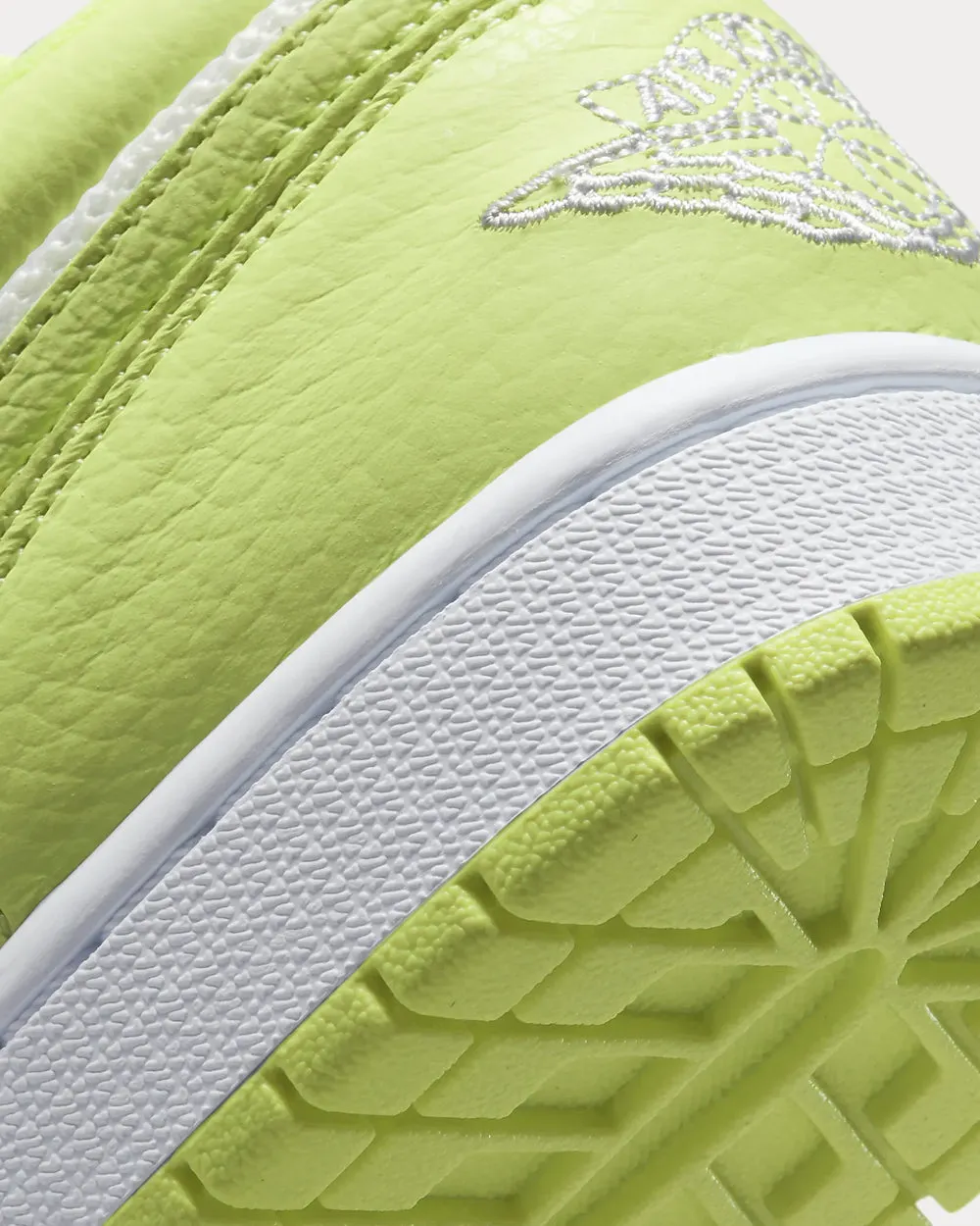 Air Jordan 1 Low SE Summit White / Limelight Low Top Sneakers