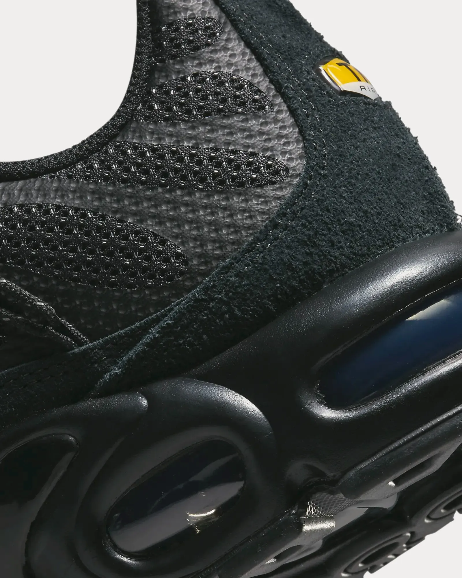Air Max Plus Utility Black / White / Metallic Silver Low Top Sneakers