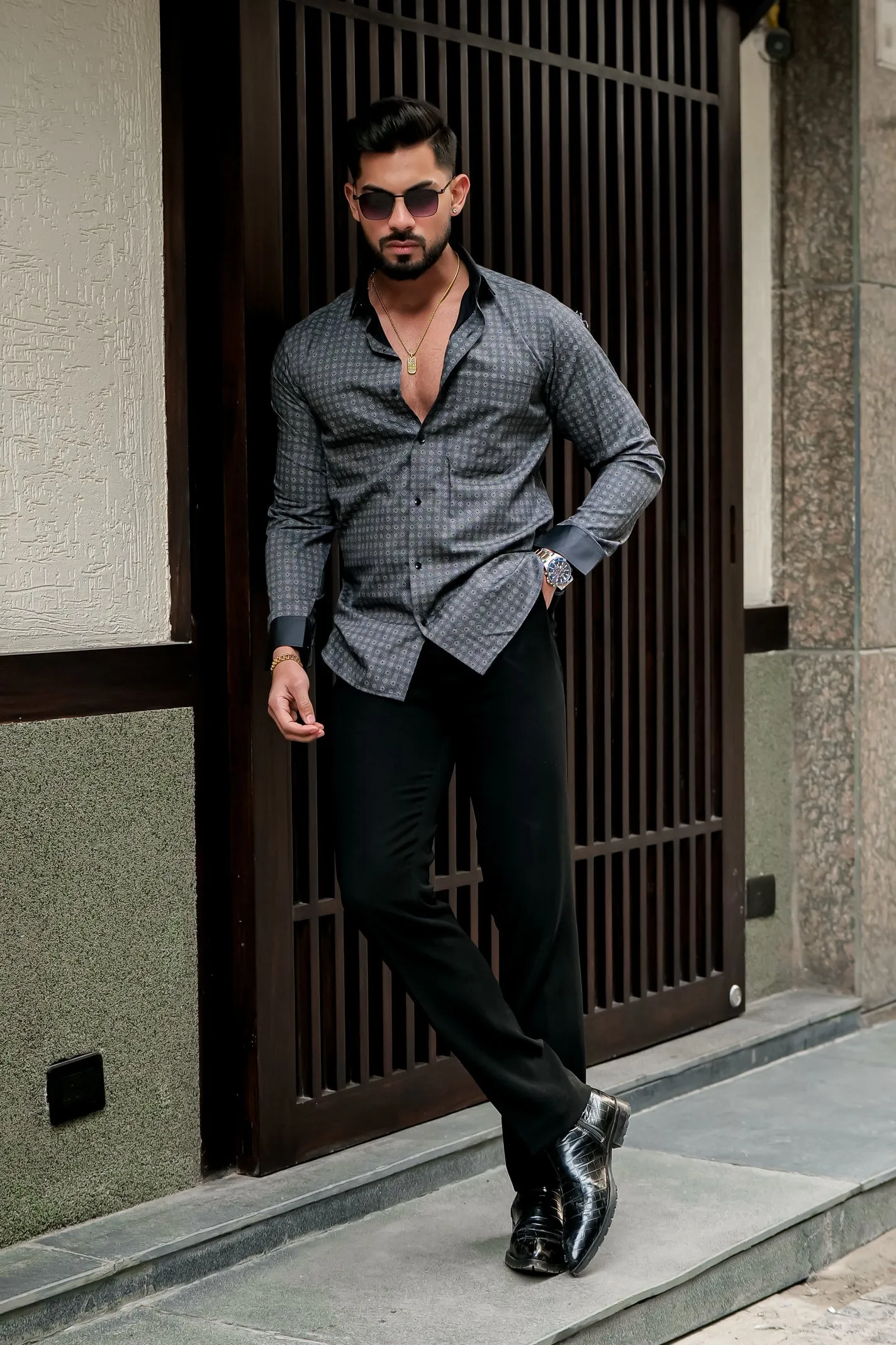 GREAY PRINT BLACK COLLAR PREMIUM SHIRT