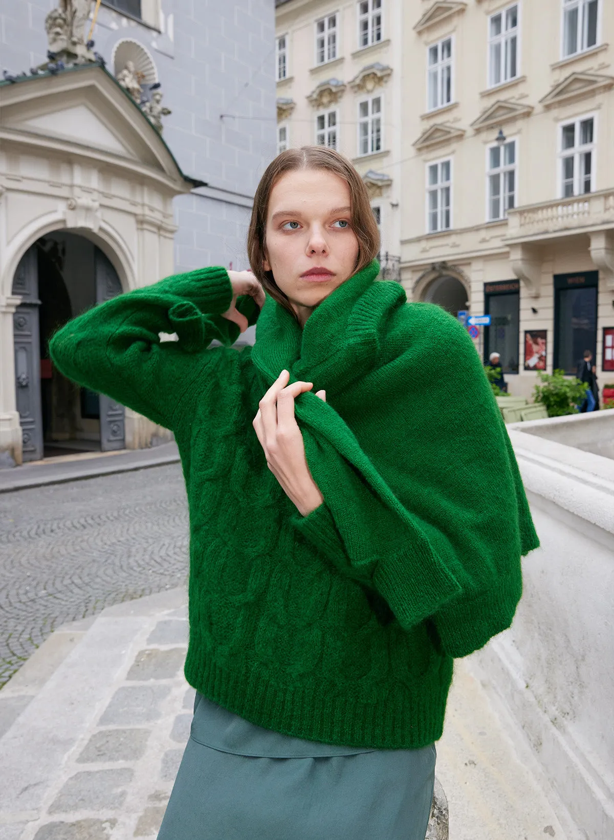 Soft Mohair Cable Crewneck Easy Pullover