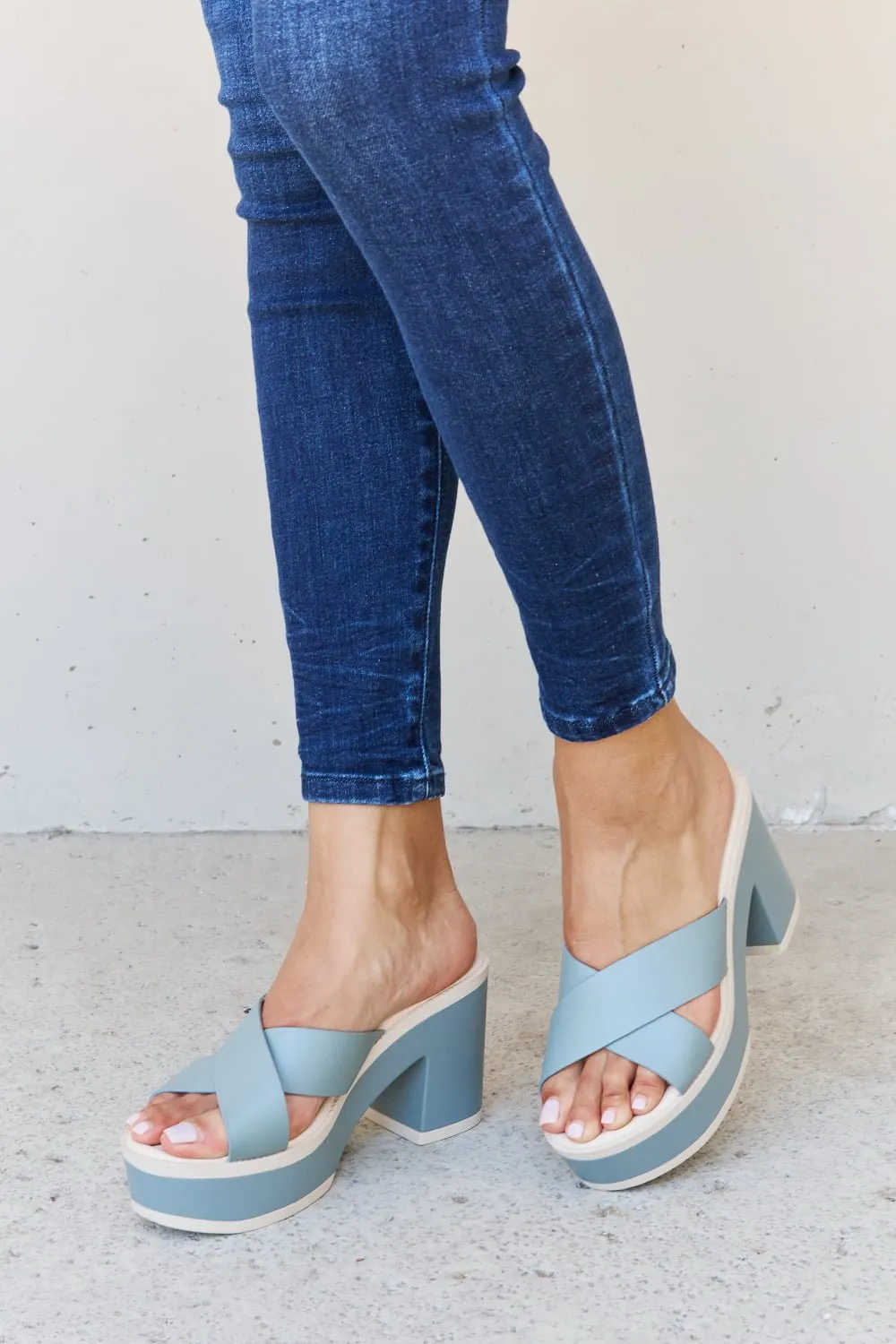 Vegan Leather Contrast Platform Sandals in Light Blue