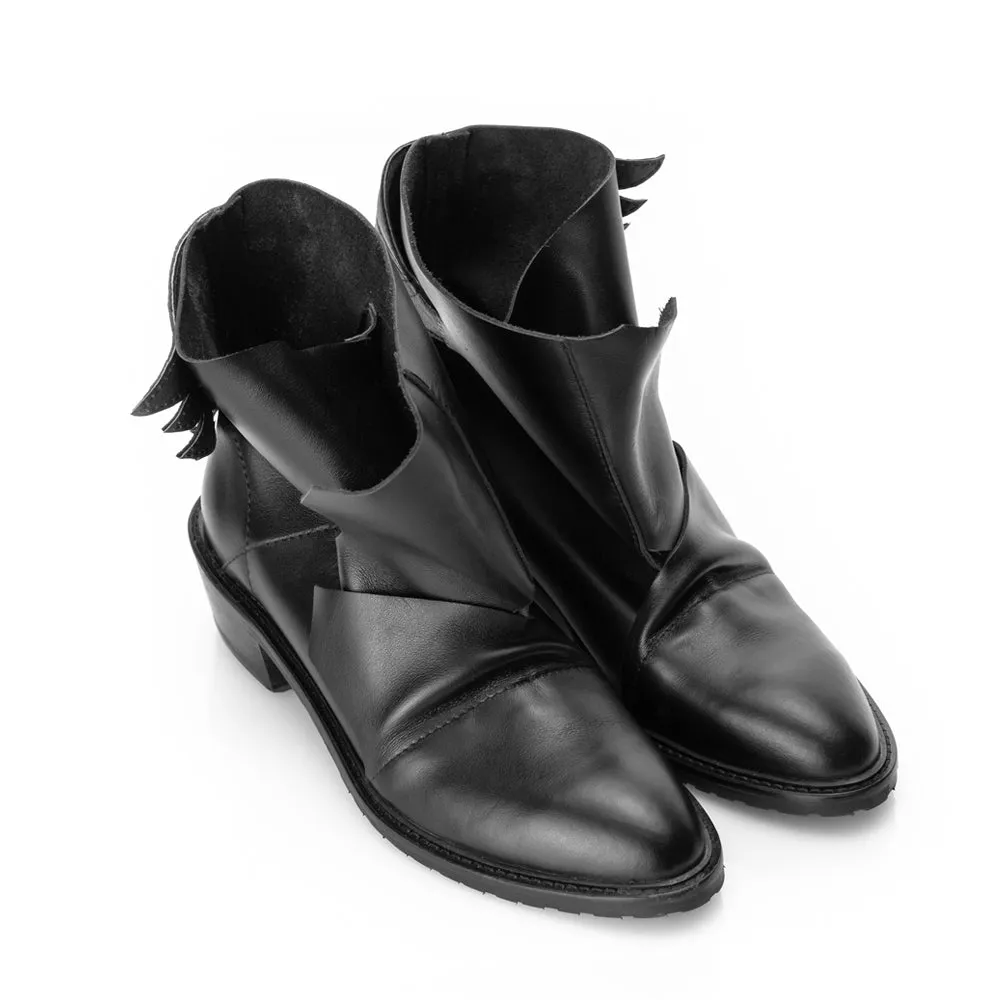 Wing Hug black pointed booties